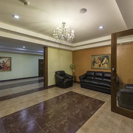 Treebo Crystal Castle Hotel Bengaluru Kültér fotó