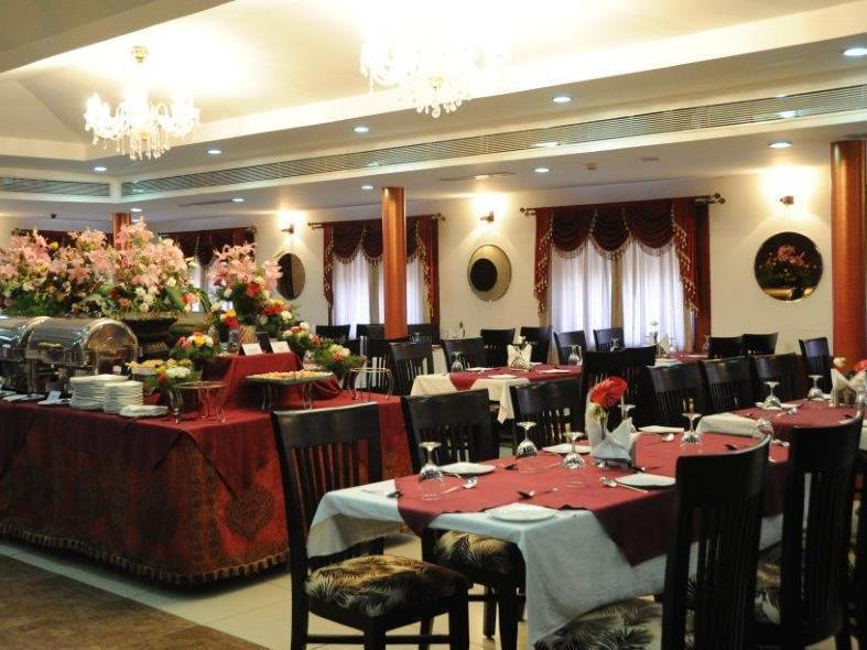 Treebo Crystal Castle Hotel Bengaluru Kültér fotó