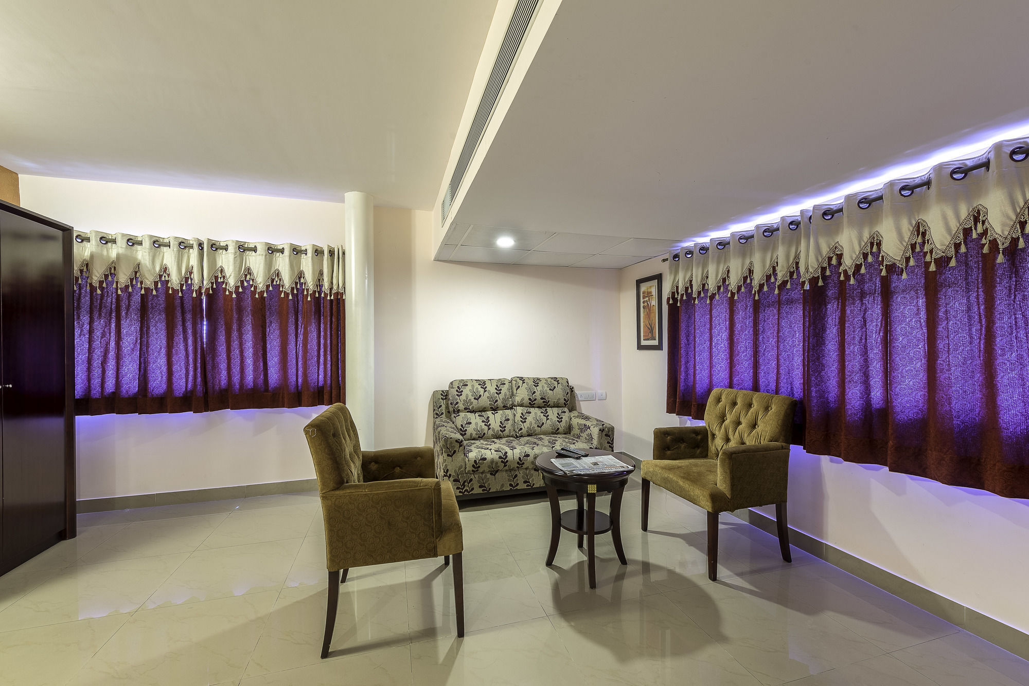 Treebo Crystal Castle Hotel Bengaluru Kültér fotó